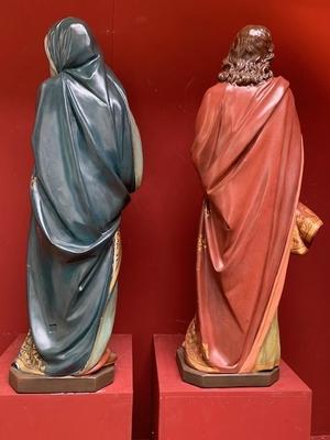 St. John & St. Mary Under The Cross. Signed Raffl Paris style Gothic - style en plaster polychrome / Glass Eyes, France 19th century ( anno 1885 )