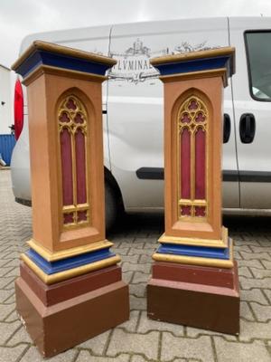 Statue Stands style Gothic - style en Wood Polychrome, Belgium 19 th century