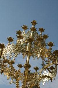 Stunning Pair Of Matching Full Bronze Candelabra style Gothic - Style en Bronze / Gilt, France 19th century ( anno 1870 )