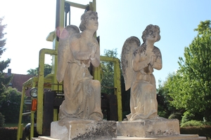 Handcarved Sandstone Angels en Sandstone, France 19th century