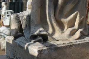 Handcarved Sandstone Angels en Sandstone, France 19th century