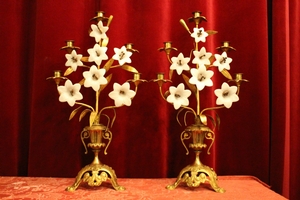 Lilies Candle Holders en Brass / Bronze / Porcelain Lilies, France 19th century (1875)