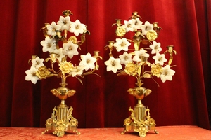 Lilies Candle Holders en Brass / Bronze / Porcelain Lilies, France 19th century ( anno 1875 )