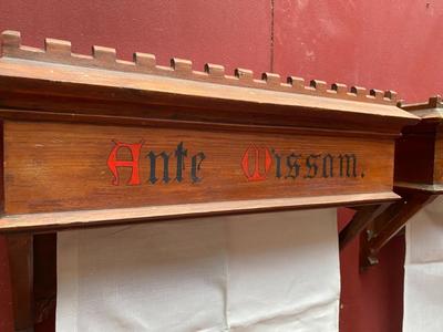 Matching Sacristy - Attributes en Wood / Fabrics, Belgium 19 th century ( Anno 1890 )