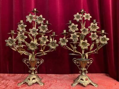 Floral Candle - Holders style Neo Classicistic en Brass / Bronze , France 19 th century