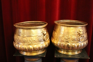 Matching Altar - Flower - Pots en Brass, Belgium 19th century