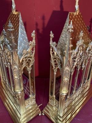 Two Large Matching Full Bronze Wall-Reliquaries To Compose To One Double-Sided Reliquary style Gothic - style en Bronze / Polished and Varnished, France  19th century ( anno 1875 ) the measures concern the total reliquary