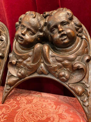 Ornaments Angel Heads en Oak wood, Belgium  19 th century