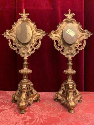 Reliquaries Main Relics : St. Prosperus & St. Chritina Ex Ossibus. Multiple Relics Arround. style Rococo en Bronze / Gilt , France 19th century ( anno 1870 )