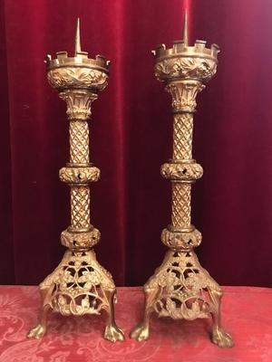 Candle Sticks Measures Without Pin style Romanesque en Bronze / Gilt, France 19th century