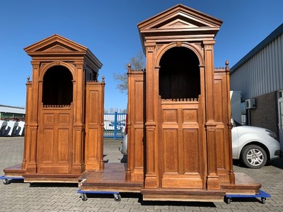 Confessionals style Romanesque en Oak Wood, Belgium 19th century