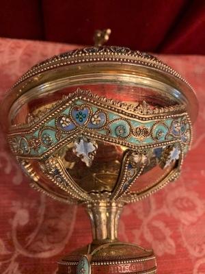 Romanesque-Style Full Silver/Gilt Chalice & Ciborium, Richly Enamelled, With Paten, In Very Good Condition style Romanesque en full silver / enamel medalions, France 19th century ( anno 1865 )