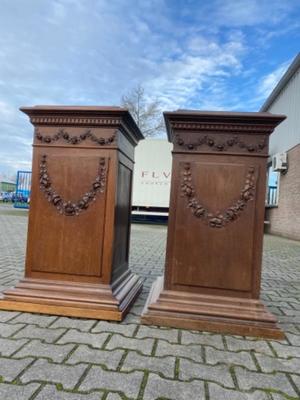 Statue Stands en Oak wood, Belgium 19 th century