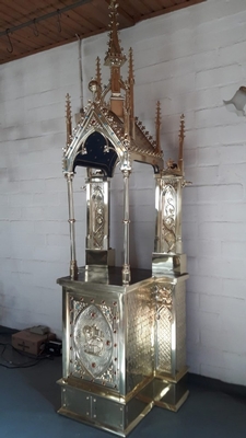 Project 2019 Restauration Of Chapel With Tabernacle en Brass / Polished / New Varnished, 19th century ( anno 1875 )