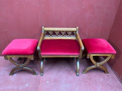 Gothic-Style Solid Oak Sediliae  en Oak Wood / Red Velvet, Belgium 19 th century